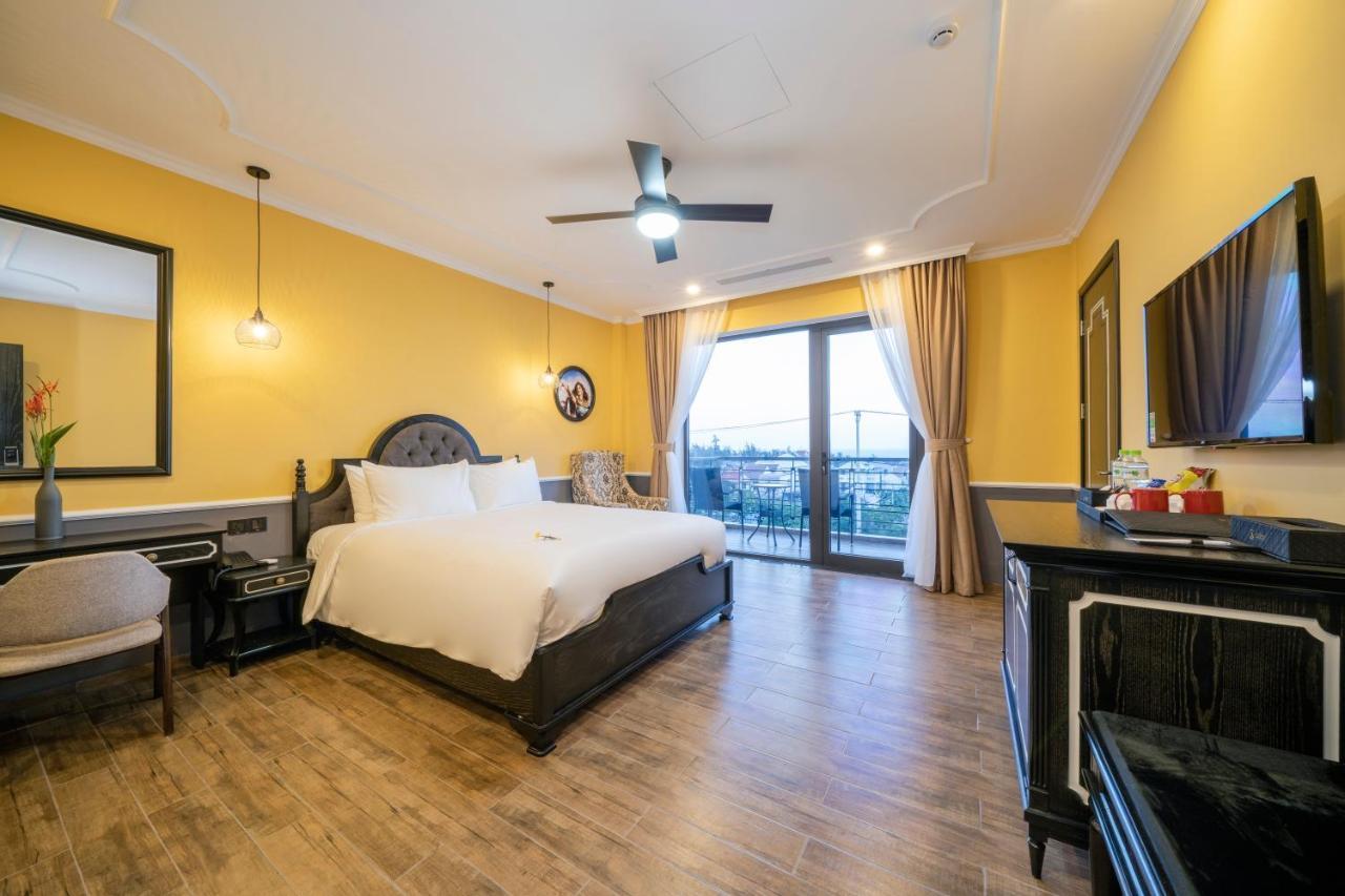 Deluxe Double Room Balcony Shuttle Car to Hoi An Old Town,1285661257:JPEG